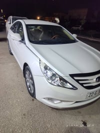 سوناتا 2014 خليجي مكفولة بيه حالوب بسيط بالقمارة ممبين محرك كير مكفول ...