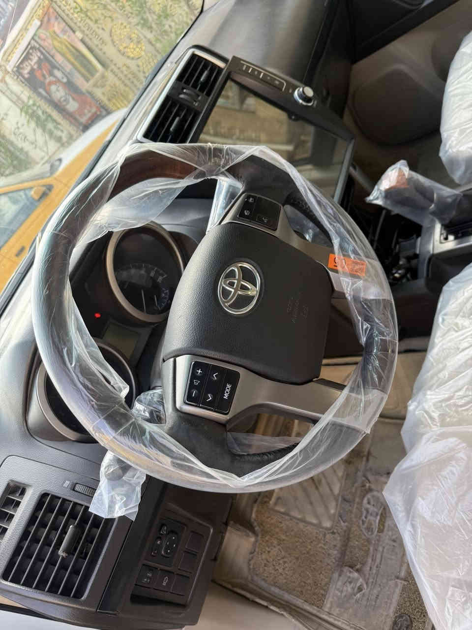 اسلام عليكم برادو البيع مديل 2013سياره مكفوله كفاله عامه معروفه مواصفاته تبريد تلث قطع سبعه راكب فور ويل مرايات شفط زاد اشاير با مري ثلاجه زراك امامي لايت زنون عالي ول ناصي مكينه وكير ول حداديه برقي ما مفتوح بيه سياره جديده معنه الكلمه مكينه ٤ سلندر ٢٧٠٠ السعر 245  وبيه مجال مكاني بغداد الحبيبيه ***********
