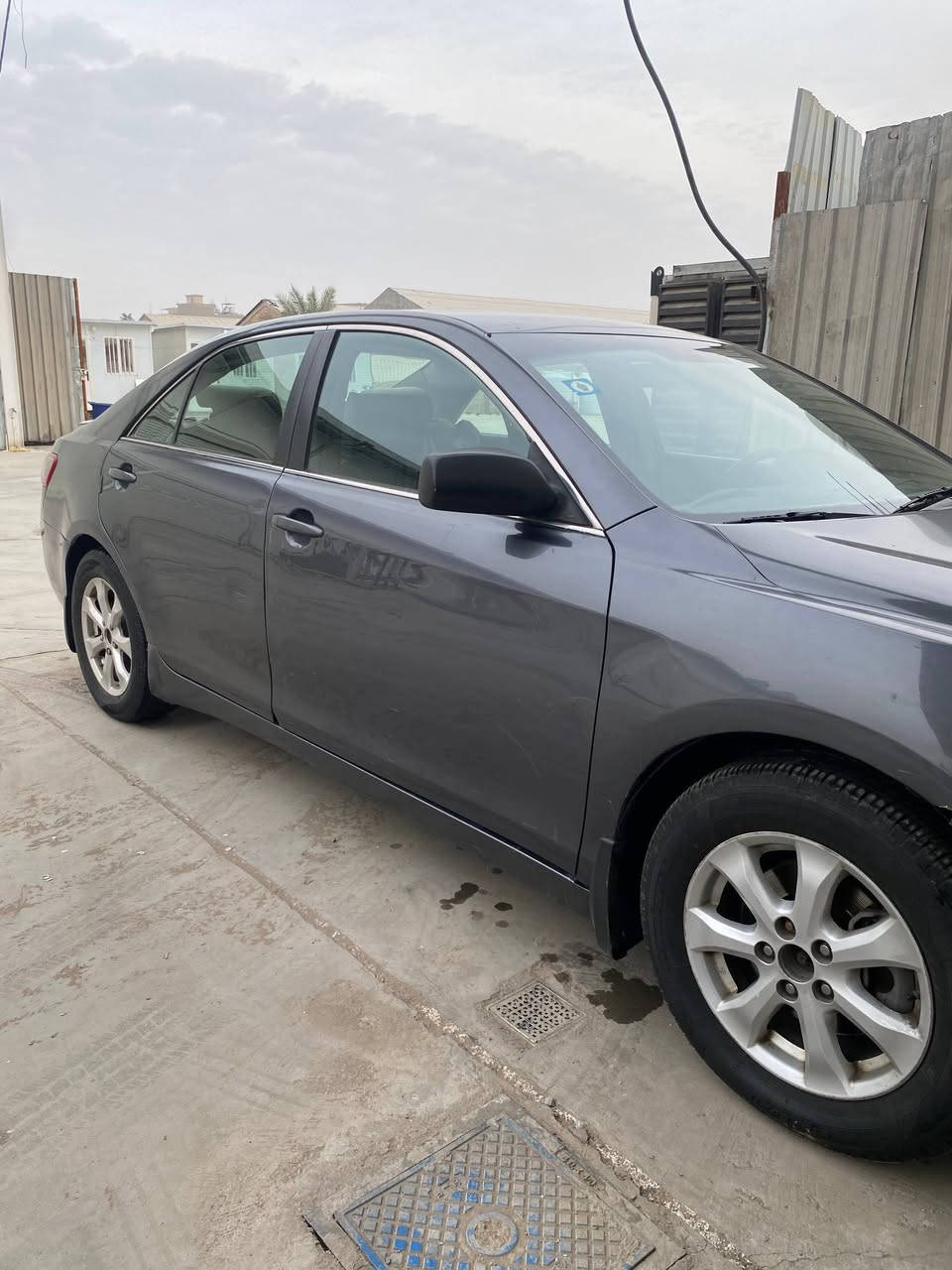 🚗 تويوتا كامري 2007 – وارد أمريكي | رقم بغداد الجديد

🔹 الموديل: 2007
🔹 الفئة: LE
🔹 الاستيراد: أمريكي
🔹 عداد المشي: 130,000 ميل

⚙️ الحالة والميكانيك:

- مكينة جديدة
- منظومة تبريد جديدة بالكامل
- بطارية جديدة
- تخم تايرات أمامي جديد
- التايرات الخلفية نص عمر

🎨 الملاحظات:

- السيارة حادثة خلفي في أمريكا
- القطع المصبوغة: الجاملغات الخلفية + الصندوق
- بيه شخوط بالسيارة ملاحظات بسيطة 
- القمارة واكع عليه مرمر مسوي اثر بسيط
- اللون: فيلي

- رقم بغداد الدولي الجديد

✅ السيارة بحالة جيدة وجاهزة للاستخدام.

💰 السعر : 85 ورقة 

📍 المكان: بغداد الدورة 
📞 للتواصل: على الرقم او الخاص ***********
