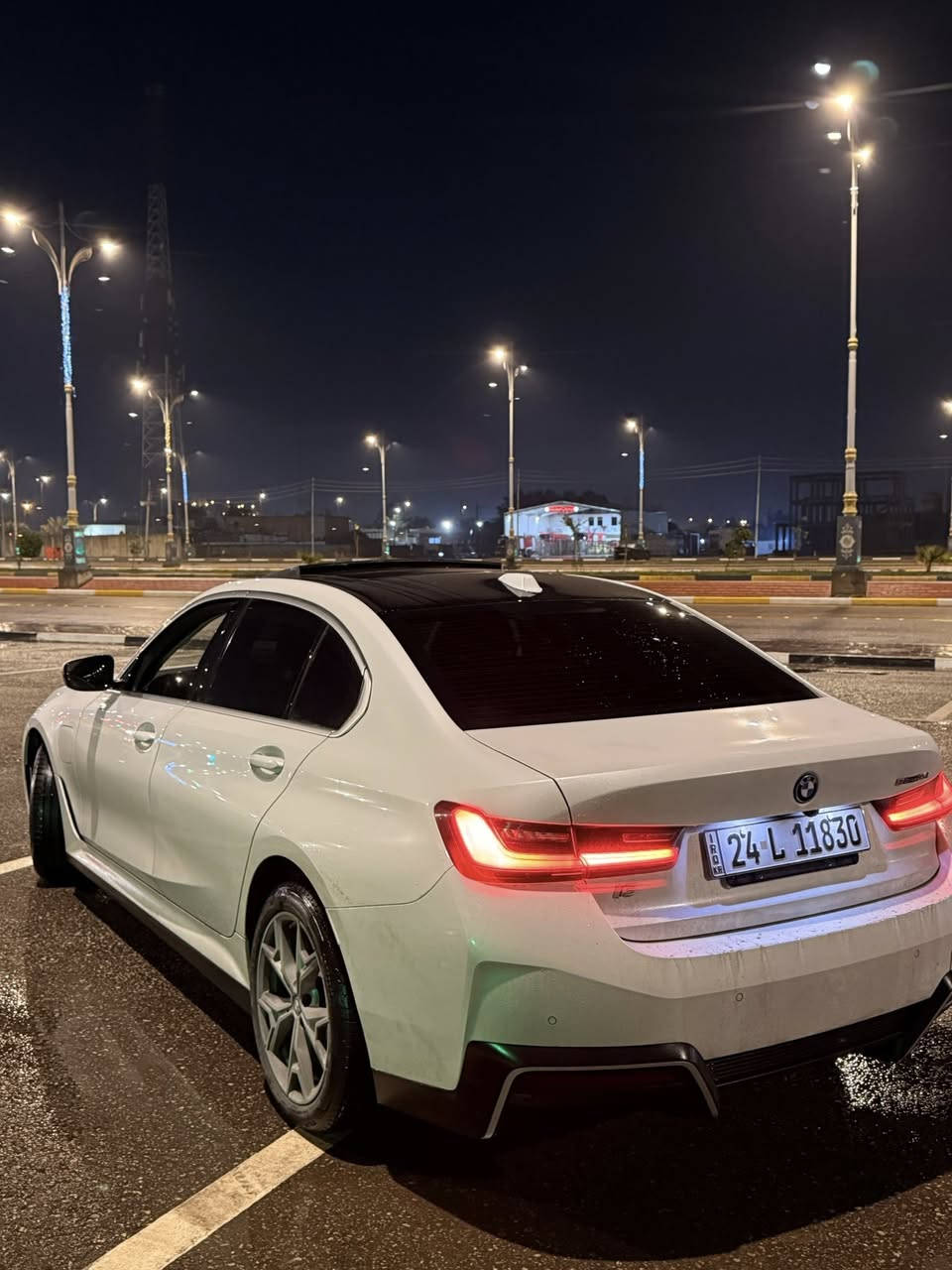 بي إم دبليو 3i 35L 2024
السلام عليكم السيارة معروضه للبيع
كهربائي بالكامل رقم دهوك
ماشي 18 الف كيلو متر
مواصفات السيارة :
حجم البطارية  70 كيلو واط
قوة الماطور 210  كيلو واط (286 حصان)
تسارع السيارة 6.2 ثانية
تمشي بالشحنه الوحدة 520 كيلو حسب الضروف
فتحة سقف بنوراما
ابل كاربلاي
بيها منفذين للشحن السريع DC وللشحن البطيء المنزلي
باقي مواصفات البي ام المعتادة من تحكمات الستيرين وتطبيقات الشاشة الخ..
السيارة مغلفة PPF بالكامل ومضللة مع وجود كرت تضليل من الاقليم
مابيها اي صبغ ولا حادث السيارة وارد صيني
حاليا مكان السيارة في كربلاء
*********** لمعرفة السعر يرجى الاتصال وشكرا
