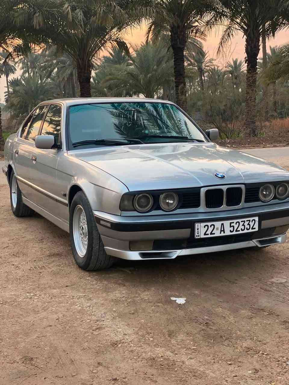 للبيع BMW 525 اصل وفصل عدله
كير مكينه شرط حاويه عليهه ويل خليه 
بچم كصيف تخم تاير داخل رصاصي مخمل تبريد ثلج خير من الله حداديه اماميه خلفيه جديده رقم السياره اربيل جديد بأسمي السياره مال جناي مايتعب عليهه  *********** رقمي السعر 64 وبيهه مجال
