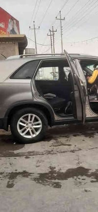 من رخصة الادمن سورنتو15واردللبيع مكلف بالنشر تفاصيلها يم صاحبها الشرعي...