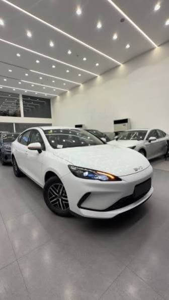 للبيع فقط — BYD SEAL 5 موديل 2025 🚘
سيارة زيرو بالكامل ويل كروم وليس عادي وما زالت بتراب ورائحة الشركة ✨ تسجيل بغداد مميز وتم ترقيمها قبل يومين فقط ✨ مع كافة الملحقات الأصلية 
✨ 🔋 بطارية كهربائية تقطع حتى 55 كم ⛽ مدى قيادة استثنائي يصل إلى 2000 كم بالتفويلة الواحدة 🏠 ومع الشحن المنزلي يصل المدى إلى أكثر من 2100 كم
⚙️ المحرك: ✔️ 1500 سي سي هجين ✔️ ثلاث أنظمة تشغيل: • شحن ذاتي • هايبرد • شحن خارجي
🌟 المواصفات والتجهيزات: ✔️ مقاعد جلد أبيض فاخرة ✔️ شاشة وسطية كبيرة متعددة الوظائف ✔️ كاميرا خلفية دوارة ✔️ مقود (دركسون) جلد بتصميم رياضي D Shape ✔️ إضاءة داخلية Backlight LED ✔️ تشغيل ودخول بالبصمة ✔️ هاند بريك إلكتروني ✔️ Auto Hold ✔️ شاشة عدادات رقمية ✔️ أضواء LED أمامية ✔️ تشغيل أوتوماتيكي للأنوار ✔️ LED نهاري ✔️ تبريد أمامي قطعتين
🚗 سيارة اقتصادية جداً، عملية، حديثة، ومناسبة للاستخدام اليومي والسفر الطويل.
📞 للاستفسار عن السعر والتفاصيل عبر الواتساب فقط: ***********
السيارة موجودة بالبيت وليس بالمعرض
