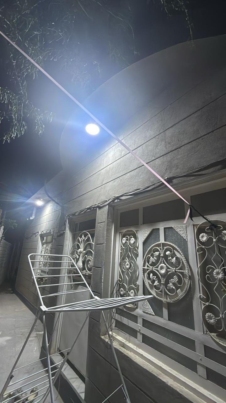 بيت للبيع طابو زراعي منطقة الحمود  متكون من غرف 2 ودوانية صغيرة وموزع ومطابخ 2 حار وبارد وحمام وكليدور   ومساحة طارمة غير مبنية من ضمن البيت تقريب 40 متر  

شارع عريض مشمول بالتبليط  اقل شهر يتبلط   كهرباء جديدة مجاري جديدة 
مساحة البيت 180 متر   تفاصيل كلها مذكورة السعر 80 مليون بناء جديد  كلشي مذكور  شراي اهلا وسهلا
المراسلة ع واتساب 
***********
