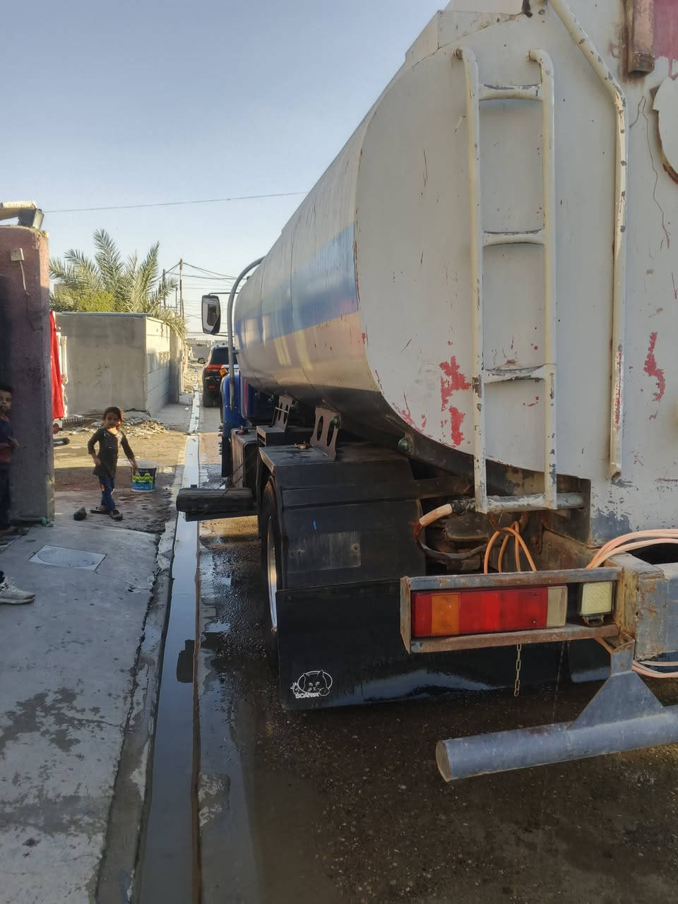 سلام عليكم سكانيا 111 موديل 80 مكينه سوبر لا صرف ولا بخار رقم بصره انكليزي ***********
