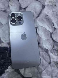 ١٥ برو ماكس ٢٥٦ كل شي موضح بلصوره السعر ٧٥٠ الف بي مجال بسيط مكاني بغد...