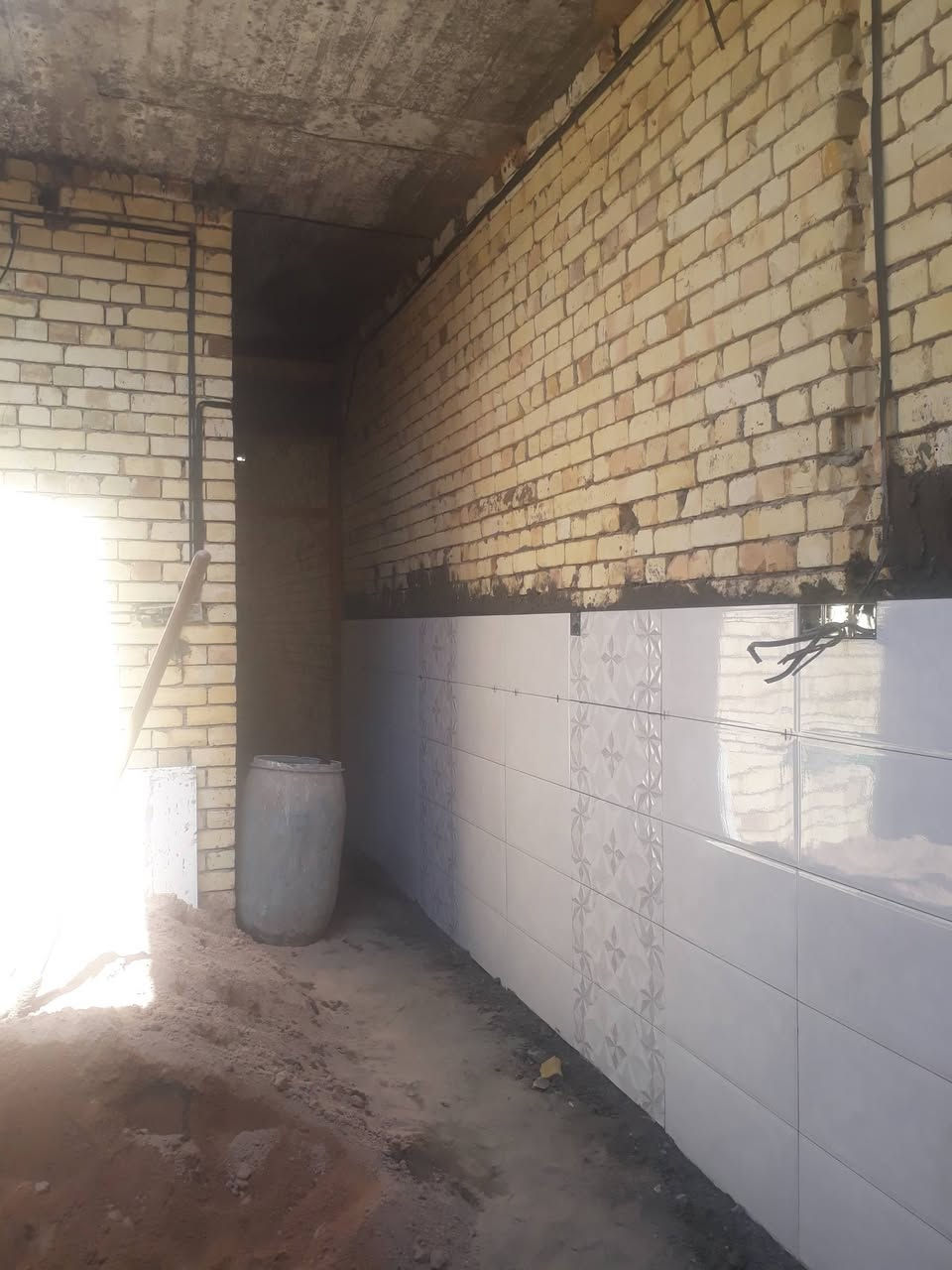 خلفة سيراميك متفرغ حاليا
واشتغل بأسعار كلش مناسبة
واطلع اشتغل بكل مكان 
للاسفسار اكثر هذا رقمي ***********
