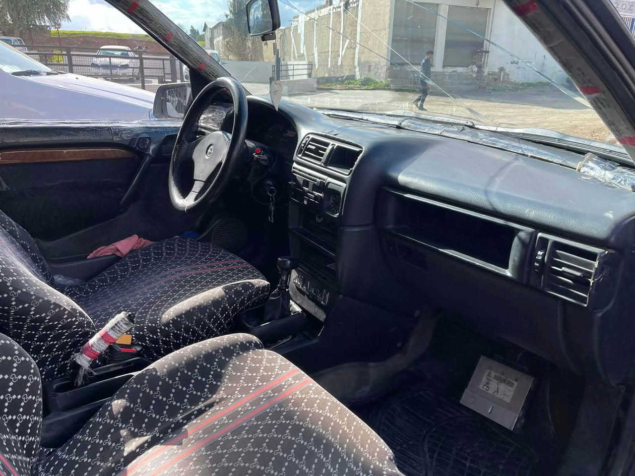 فيترا موديل ١٩٩٠ مه كينه ١٦ قايش پان
گيرو مه كينه به شه رت
ئارم پلاستيك سليماني
سعري ١٧$
***********
*********** كويسينجاك, أربيل
