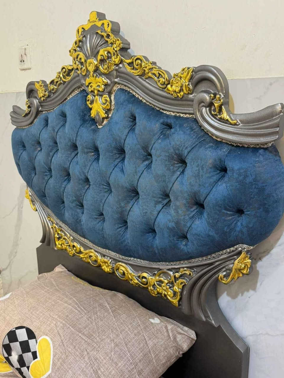 سرير زان مصري جديد غير مستخدم بلتغليف طلاء حرار موجود الوان شغل ثقيل توصاه للحجز اتصل *********** بغداد, العراق
