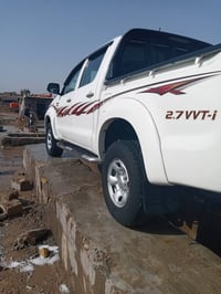 بكم هايلوكس 2014 السياره رقم شمالي سياره دبل اكسل كير اوتوماتيك سياره ...