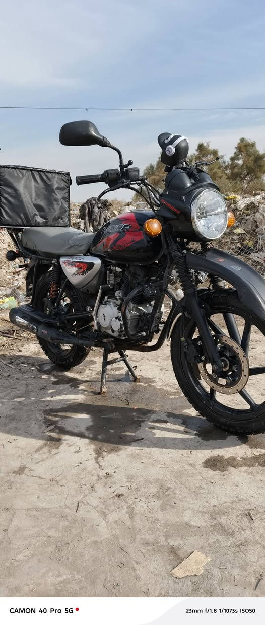 السلام عليكم بوكسر موديل 22اوراق كامله مكينه ناعمه كلش مبدل فقط بستم  كامله شوفت عينك وياله وتايرات جدد لايت زنون كهربائيات شغاله 
المكان بغداد الغزاليه شارع المشجر
السعر 1100وبيهه مجال حك الجيه
الرقم***********
ملاحظة بدون صندوك
