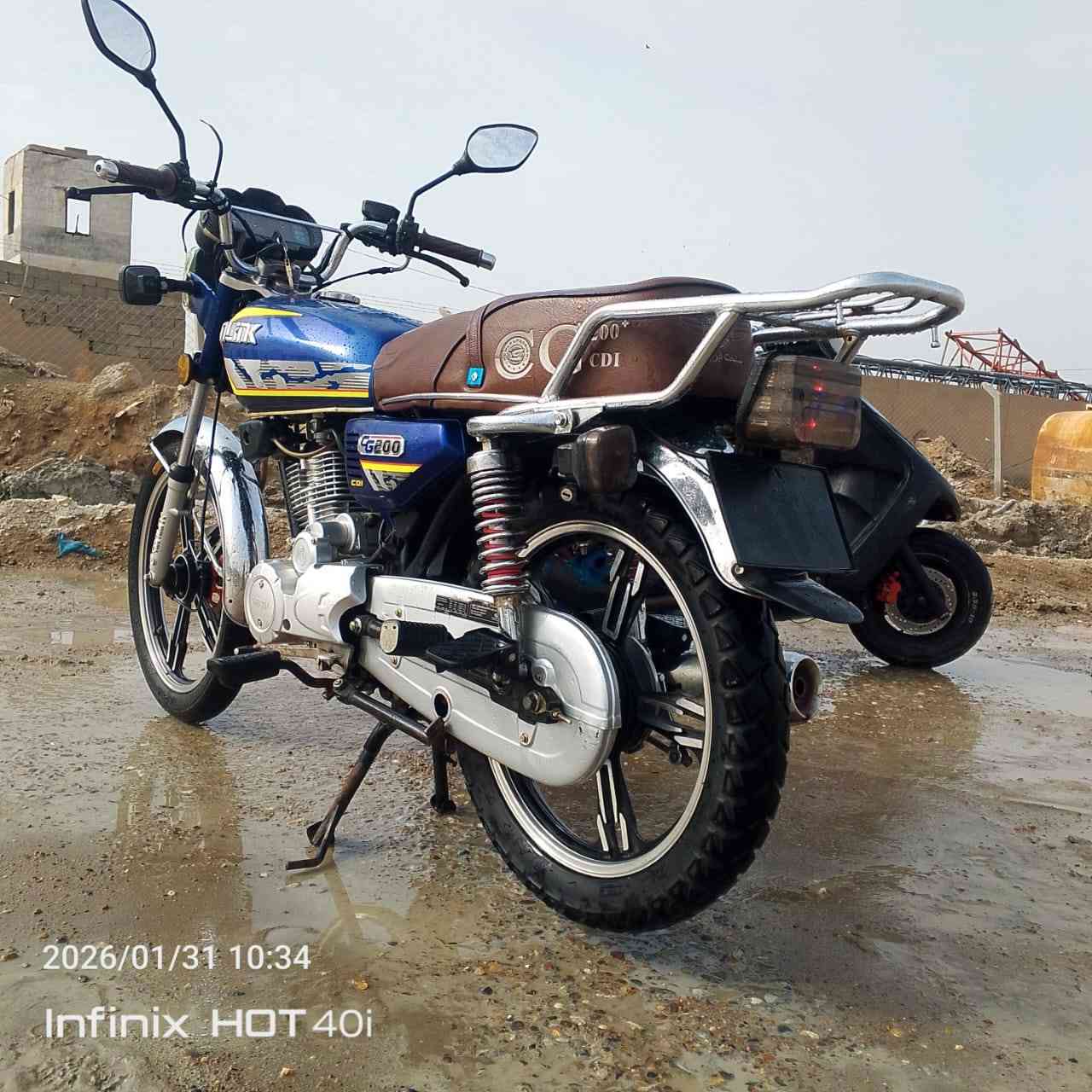 سلام عليكم متاح للبيع دراجة موديل 24 محرك 200 شلعة معدل تشك بصمة تشقيل عن بعد  دراجة تخبل  تخم تاير لايت عالي ناصي فدرالية تعرض شاشة كهربائيات كلشي شقال اوراق موجودة السعر 700المكان بغداد يم جسر الدوار الشراي يتصل. ***********/
