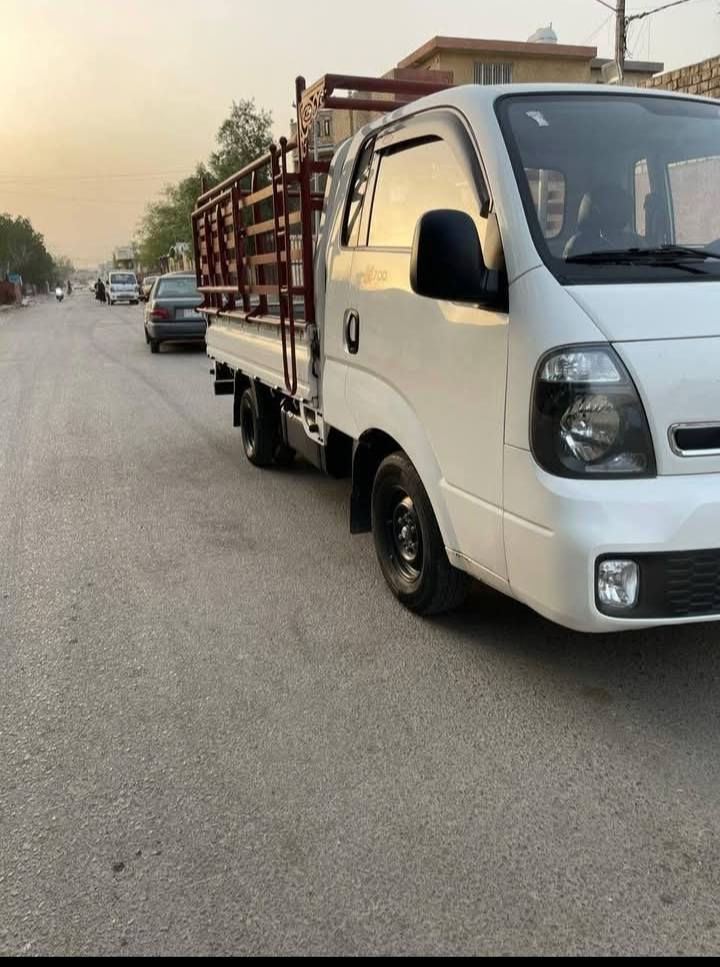 السلام عليكم ٢٠١٤ رقم انكليزي جديد واسط السيارة باسمي مكفولة كفالة عامة لا ضربة ولا صبغ ولا خياس كهربائيات كلها شغالة تبريد شغال صدر جديد مكينة كير اكسل مكفولات السيارة جديدة شاشة وكامرة مكان السيارة بغداد الرقم ***********
