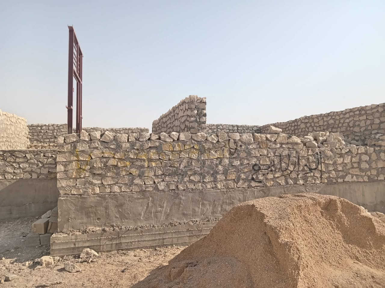هيكل للبيع ( رقم ) الموقع خلف بانزين خانه سيف الانبار مساحته 500 م  السعر 17مليون وبي مجال
للاستفسار ***********
