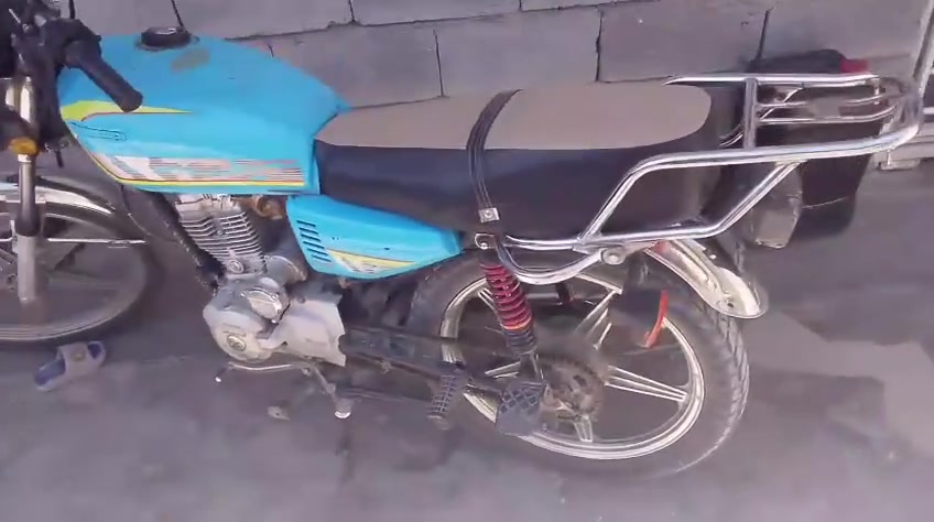 عروس مو دراجه نقص برغي مابيها بدون اوراق ابيع مكاتبه واكفلك كلشي تاخذها من باب البيت 
***********
السعر 400 وبيها مجال قليل جدا جدا جدا
