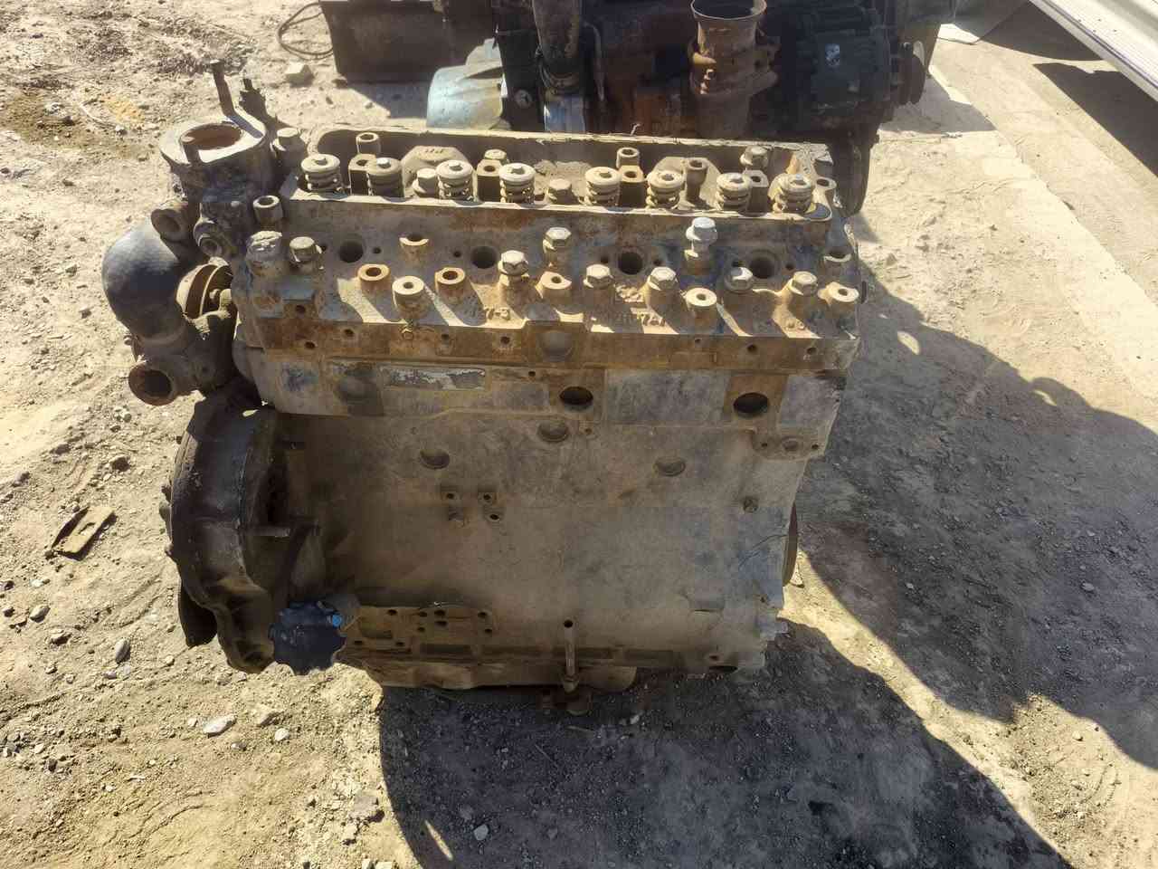 سلام عليكم محرك عدد(٢) تفصيل للبيع ومحرك مولد بلاد لوفل جاهز للعمل زعفرانية رقم الهاتف ***********
