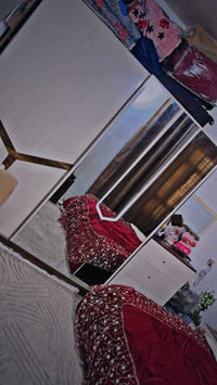 أغراض مستعملة • غرفة نوم