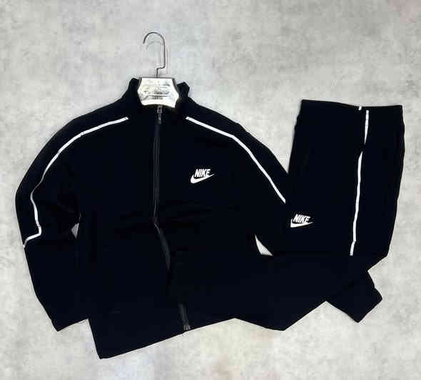 توفر الان لدى الكابتن سبورت للتجهيزات الرياضية تراك رياضي شبابي سحاب خامة وتر   فول ليكرا كوالتي عالي القياسات من ١٠-١٦ سنة
العنوان كوت - حي الزهراء شارع الزهراء الرئيسي مجاور أسواق عباس اللامي وقرب مرطبات بابا اشتريلي للحجز والاستفسار الاتصال على الرقم التالي *********** او مراسلة الصفحة يوجد خدمة توصيل لجميع أنحاء العراق
