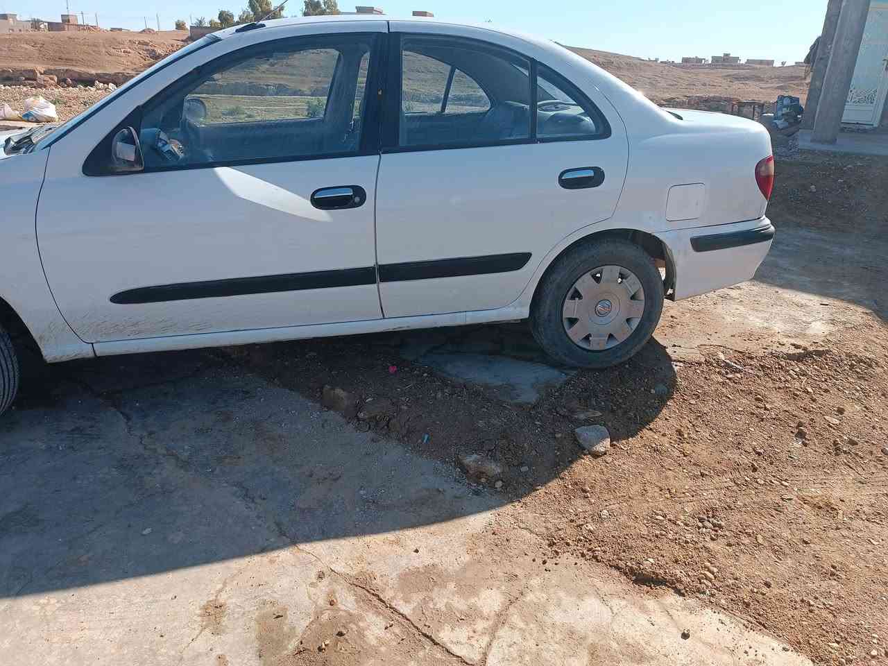 سني ٢٠٠٢ سياره جاهزه محرك ١٨٠٠ قبق اسود صبغ عام قرار مرورجانت صفره تحولت ابيض سنويه وارقام جدد كير عادي بيه ملاحضات بسيطه 
السعر ٦٢ وبيه مجال مكان السياره الانبار 
***********
