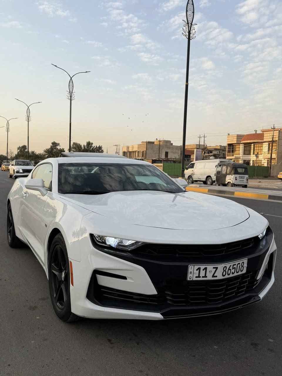 السلام عليكم كمارو 2023 فول مواصفات 1/1 رقم بغداد انگليزي السعر ( 158$ ) مكانها بغداد ***********سياره وارد امريكي حادث جاملغ خلفي وجنطه بدون دواخل محرك 2000 تيربو مكفول موصفات / فتحه سقف / بصمه تشغيل / كشنات كهرباء مال السايق والبصفه / شاشه جبيره / كشنات حضن تدفئه + تبريد 
سياره جاهزه مابيها نقص ماشيه 28 mi سياره بعدها بحاله الوكاله 
الشراي يتصل
