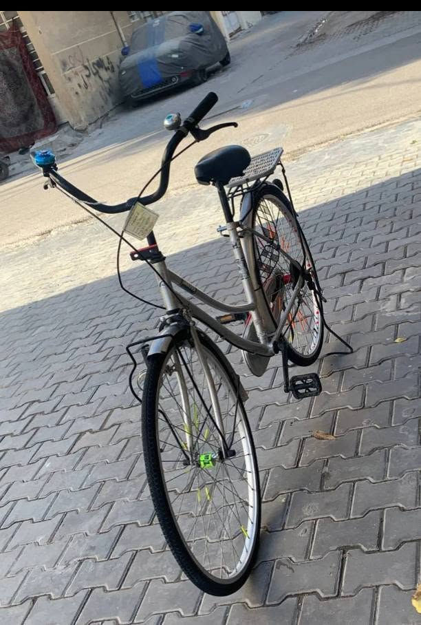 السلام عليكم بايسكل للبيع سانتوس ياباني موديل 18 نظيف حجم (27) هذا رقم الهاتف (***********)

