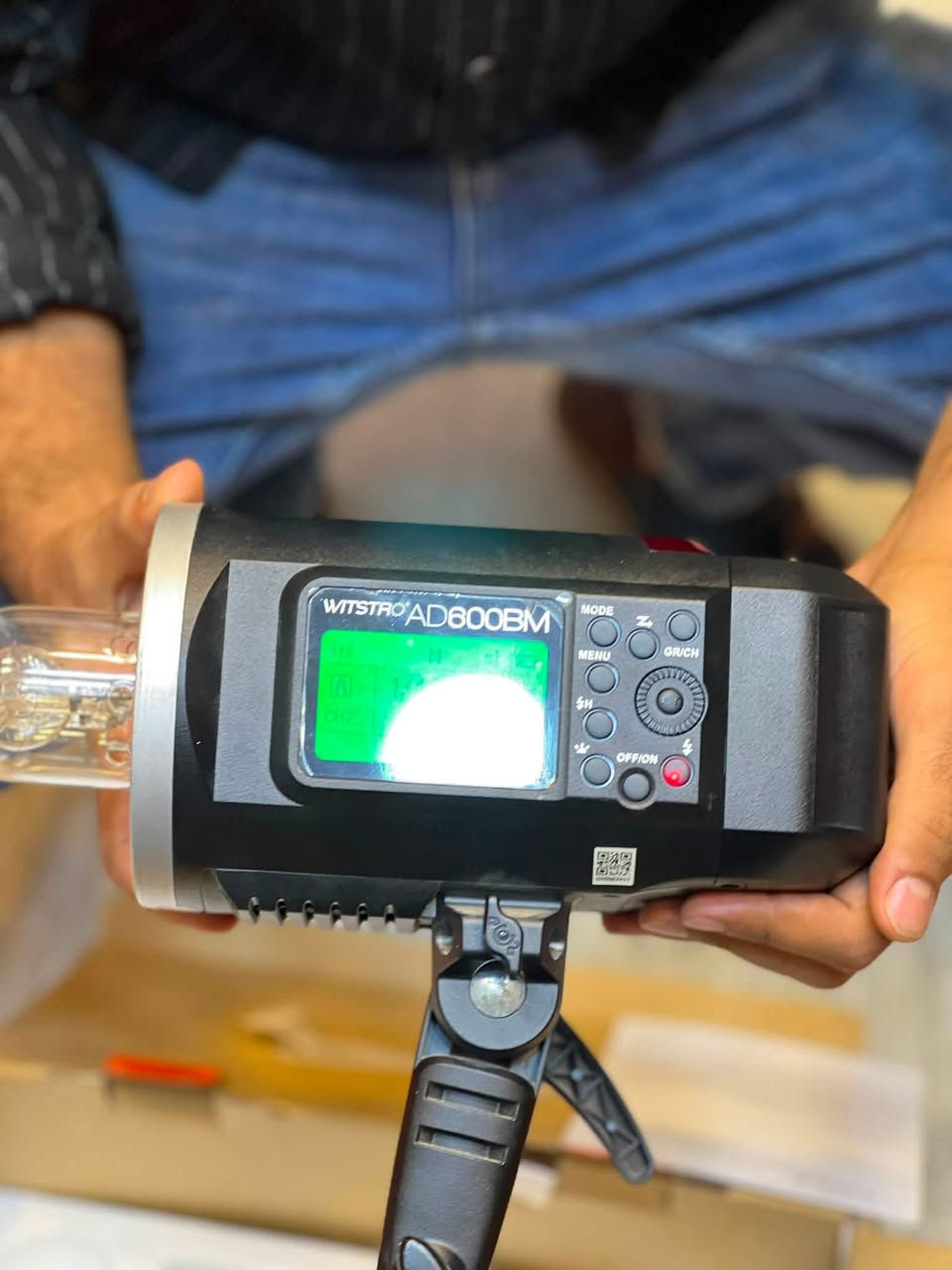 فلاش ad600bm
نظيفة جداً بعدها بليبل الشاشة
مكاني بغداد مدينة الصدر 
***********
