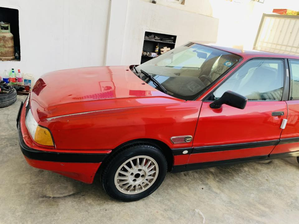 سلام عليكم للبيع اودي موديل 1993سياره مابيها لاصبغ ولا معجون سنويه مشروع وطني رقم ديالى دولي لل 2030دفتر بانزين بيها سياره جاهزه من كل النواحي محرك كير شرط السعر 28بيها مجال الشراي يخابر عل رقم ***********
