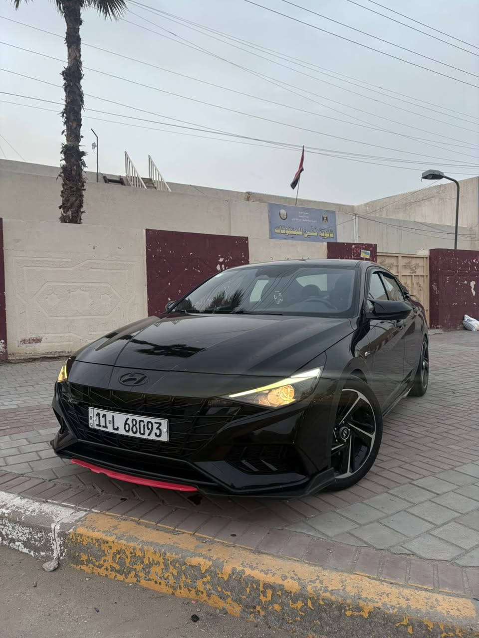 يالله السلام عليكم 🔥
𝐇𝐘𝐔𝐍𝐃𝐀𝐈 𝐄𝐋𝐀𝐍𝐓𝐑𝐀 2022 𝐍 𝐋𝐈𝐍𝐄 🚀
فووول مواصفات وبحالة كلش مرتبة ✨
ماشية 58 ميل فقط ✅
محرك 1600 تيربو يخبل 🔥
كير دبل كلج 7 نمر 🚀

السيارة حادثها خفيف جداً
جاملغات خلفية ومصبوغات قطع فقط
بدون مباوك ولا تبديل بنيد، الشواصي مكفولة ولا ايرباك طاك بيها 👍

المواصفات 🔥
• تشغيل عن بعد
• بصمة تشغيل + بصمة أبواب
• كار بلي + اندرويد أوتو
• شحن وايرلس
• تدفئة كشنات
• فتحة سقف سلايد
• شفتات ستيرن رياضية
• كشنات جلد شعار N + كهربائي
• رادار أمامي وخلفي وجانبي
• نقطة عمياء
• تحديد مسار + قيادة ذاتية
• أوتو ستوب
• Navigation
• LED خلفي
• ويلات 18
• 3 وضعيات قيادة (Normal / Sport / Smart) 🔥
السعر ١٤٨ وبيه مجاال انشالله 

📍المكان: بغداد - البنوك - شارع الصناعة
📞 ***********
