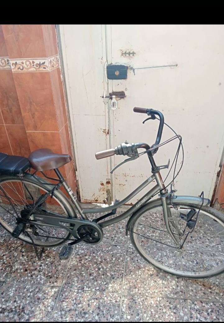 بايسكل ياباني اصلي 5 كير  مال الشرطه سايتاما تجي اشوفه بعينك  تمشي بي وتصعد بيه ماعجبك لا تاخذه  وبعينك تعال ترجمة الماركة مالته السعر 150


**إذا كنت صاحب هذا الإعلان وتريد حذفه لأي سبب، رجاءا أرسل رسالة إلى الدعم الفني**