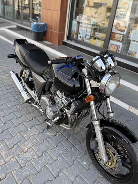 سلام عليكم للبيع 
سيبي فور جيل اول
موديل 1997
دراجه لوك 
مكفوله كفاله عامه نكره سلف بكل وقت
دراجه جديده بمعنه الكليمه احلا من صور 
أوراق موجود 
سعر 17 بيهه مجال للشراي 
مكاني كركوك 

***********📞
***********📞
