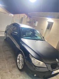 بي إم دبليو 525 • فول موصفات • جلد