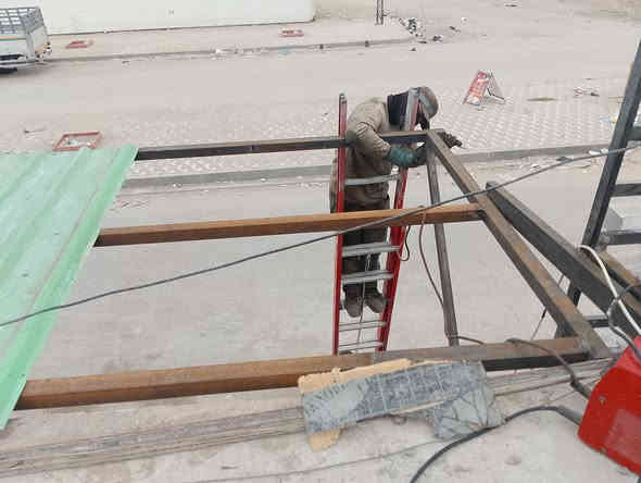 حداد في قضاء شطره اللحم باب وشباك ومحجر *********** اجيك لباب البيت
