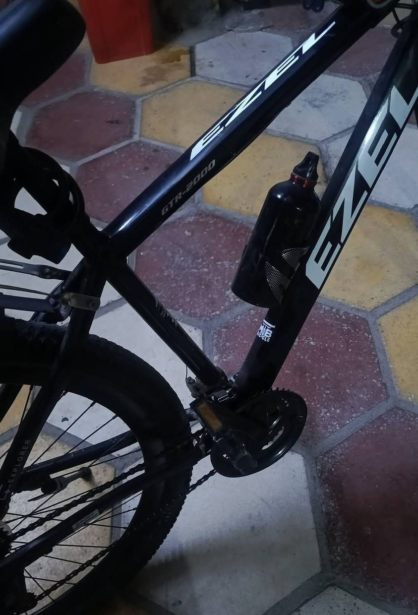 بايسكل جبلي مستعمل 3 اشهر
ما بيه اي عطل ستان ، بدلات ، بريكات ، حافظة ، كلشي
حجم 29
يفيد للمسافات الطويلة 
سعر 200 و بيه مجال قليل للشراي
تواصل ***********
