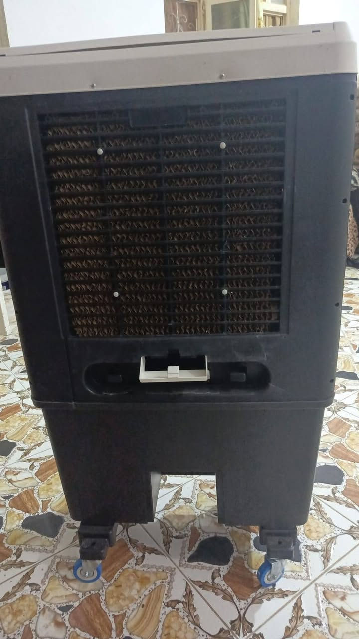 يوجد لدينا كومفيره للبيع  مستخدمه قليل  نظيفه  100% الحجز والاستفسار التواصل على هذا الرقم ***********
