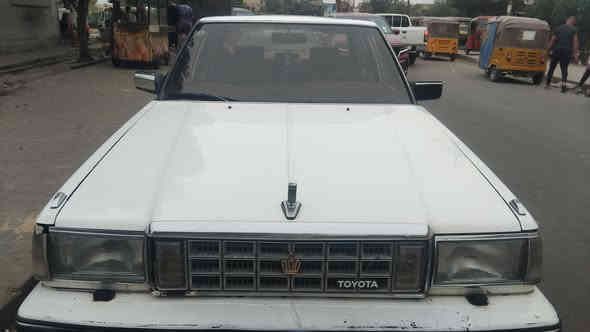 سوبر كراون موديل ١٩٨٦ رقم بغداد دولي باسمي تحويل مباشر السياره مكفوله من الصبغ والضربه محرك بلاد وكير اوتوماتيك بلاد السياره بلاديه ومكفوله عدا التبريد وكف عندي للمراوس فقط بسوبر ٨٥ كير اوتوماتيك محرك بلاد اريدها جديده وانطي فرق ***********/***********
