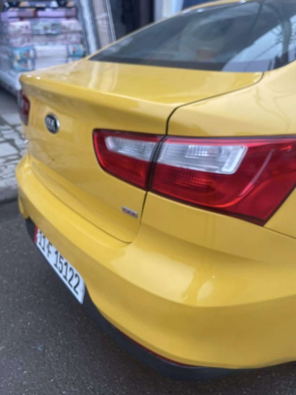 السلام عليكم كيا ريو موديل 2016السيارة حلوة ونضيفه وتبريد وكير ومكينه خير من الله ما مفتوح بيهة اي شي الحادث جاملغ خلفي السيارة جديده  ماشيه 93 حقيقي السعر 89 وبي مجال شي بصيط الرقم *********** واساب موجود مواصفات عاديه
