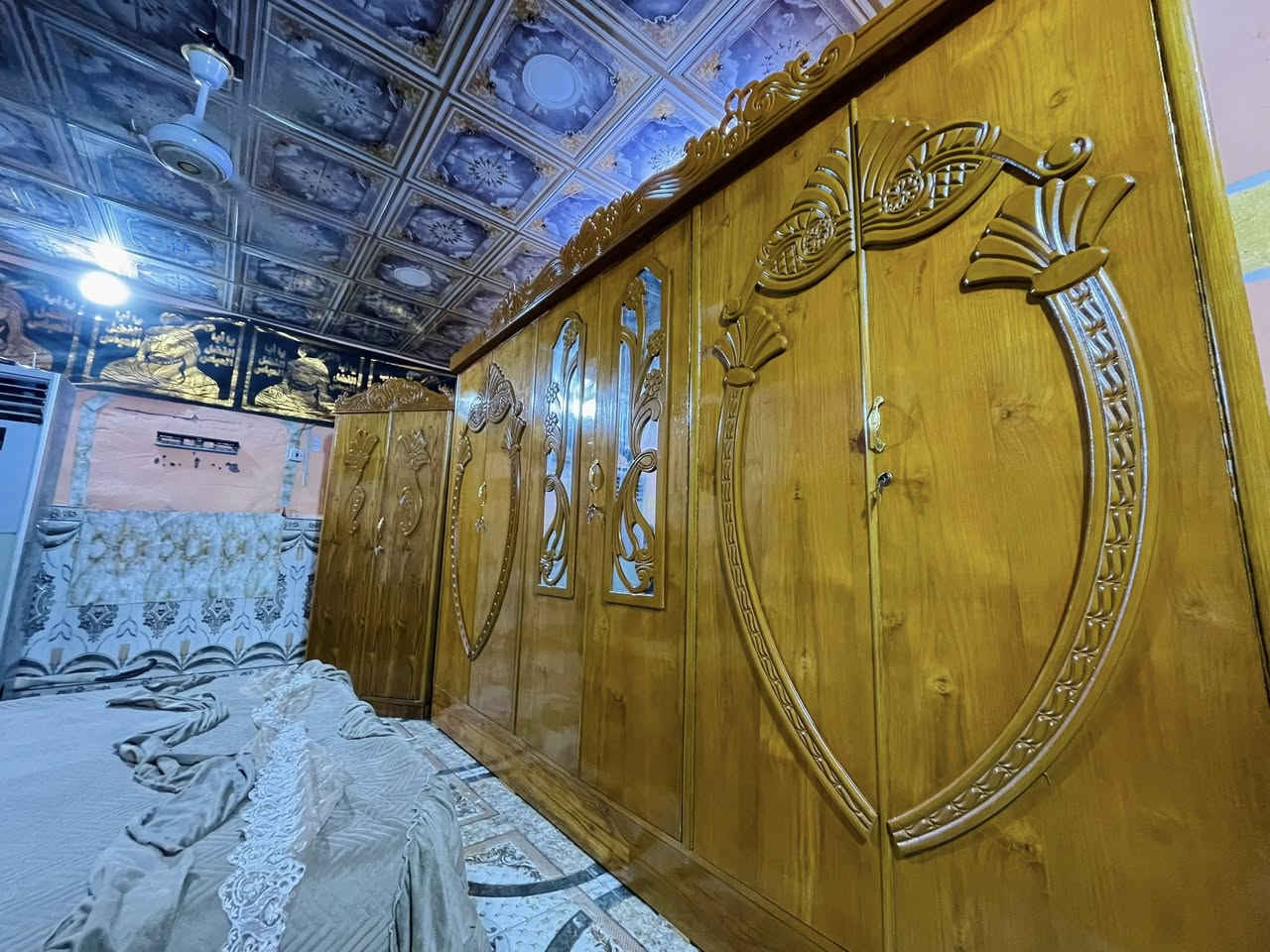 غرفه عراقيه نظيفه كلش زلق مابيه البيع سعر 950 وبيه مجال قليل  رجآ مو شراي لايتصل ***********
