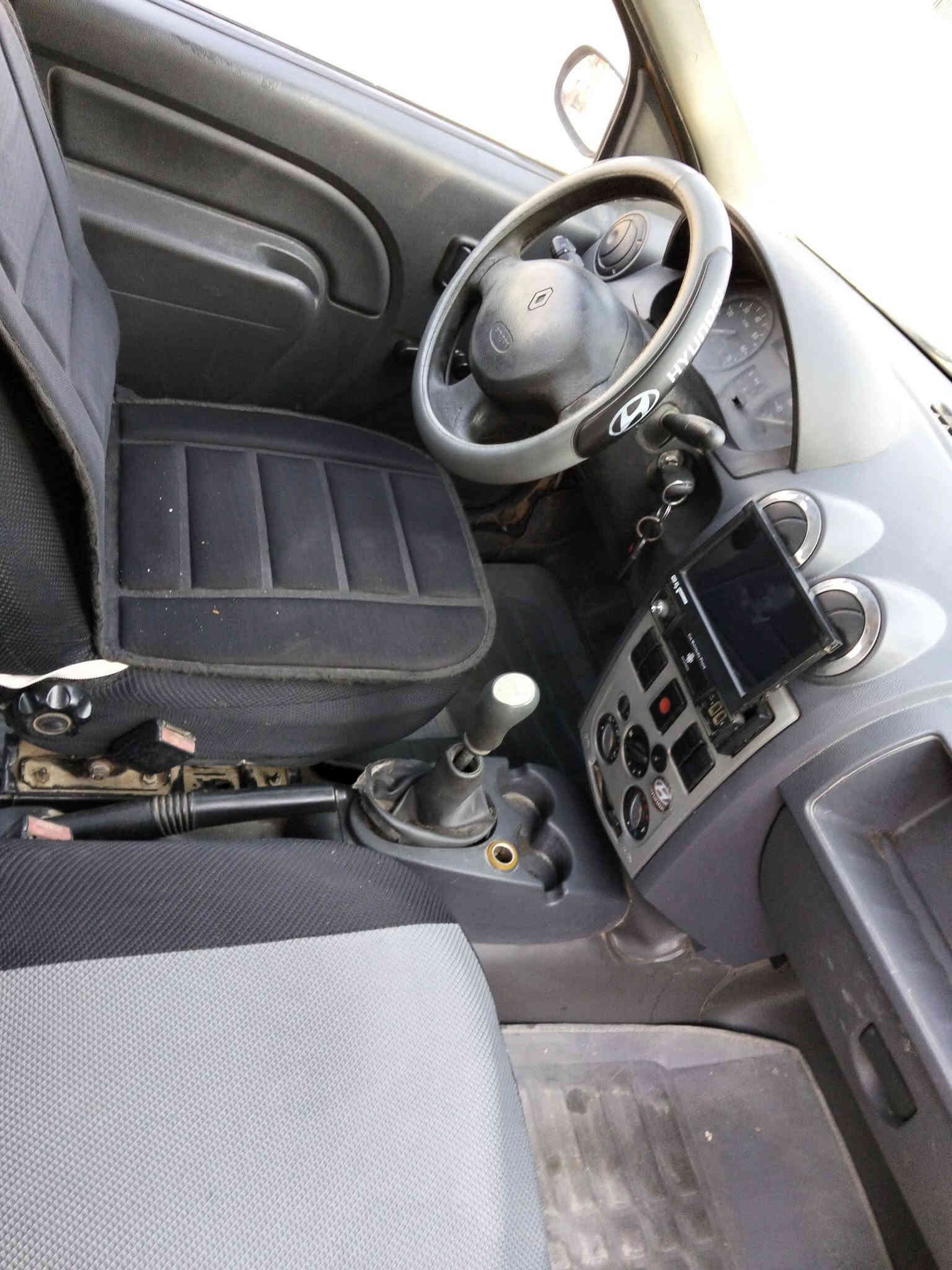 رينو لوكان 2010 مصفره ه‍يئه كير مكينه مكفولات تبريد شغال ظفيره بلاديه بيها مكانات صبغ ابيع حزام سياره صفاحها موس عدله تجي وشوفها  نظيفه واي خياس مابيها وترايك وين ميعجبك تشلع شلع خير من الله عارضها ب 35 وبيها مجال *********** مكاني بغداد مدينه الصدر
