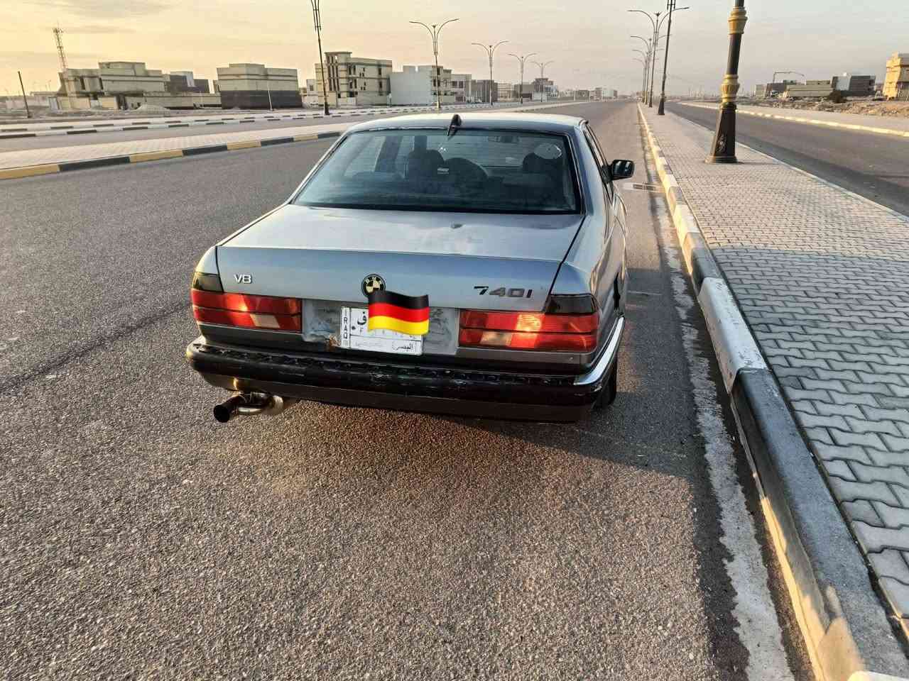 السلام عليكم سياره بي إم مديل 92 :؛ 8سلندر حجم 35 سياره جاهزه مكينه كير حداده تخم تاير سياره جهزه رقم الهاتف ***********//*********** .  مكان البصره   السعر 40  وبيه مجال.،
