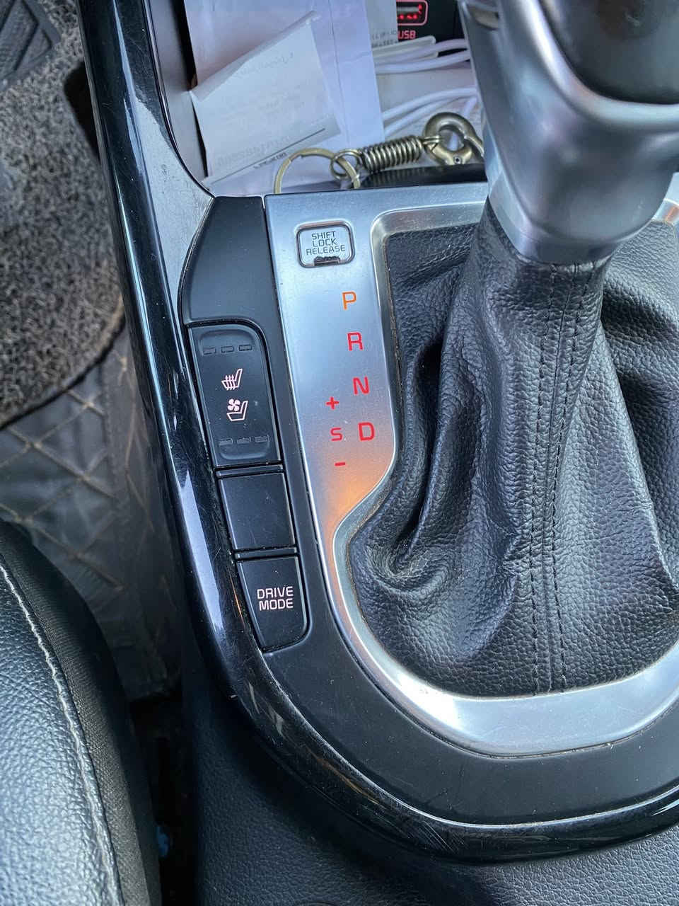 سلام عليكم فورتي موديل 2019وارد أمريكي للبيع  موصفات EXمحرك دوش 3وضعيات قياده مانع انزلاق مثبت سرعه مثبت مسار تدفى كشنات  تبريد قطعتين بصمه  سياره فول من عده فتحه سياره خير من الله ايرباكات سليمه سعر 135وبيهً مجال بغداد راشديه 
***********

***********
