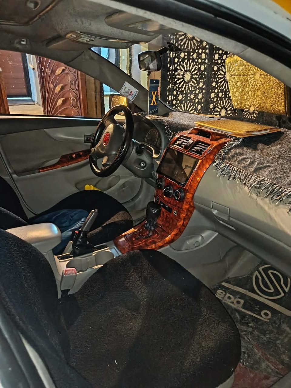 كورلا 2009 للبيع رقم بغداد مشروع وطني سنويه لل2028 محرك 19 جديد ضررها جاملغ وبنيد وبيها دواخل اما بقيه شرط نقابه وهيه وغرامات صفر تحويل مباشر فقط سقف تكم مبيها شرط سعر 82    وهذا رقمي ***********
