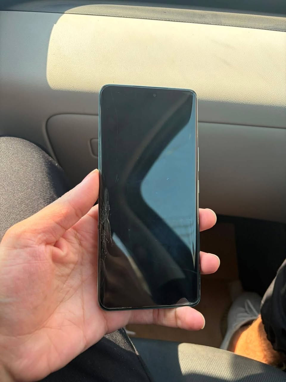 سلام عليكم البيع هونر x9c ذاكرته 256 جهاز بلادي ما مفتوح بي فطر بلشاشه مامئثر كلة شغال
ديالى بعقوبة التحرير 
***********
سلام عليكم البيع هونر x9c ذاكرته 256 جهاز بلادي ما مفتوح بي فطر بلشاشه مامئثر كلة شغال
