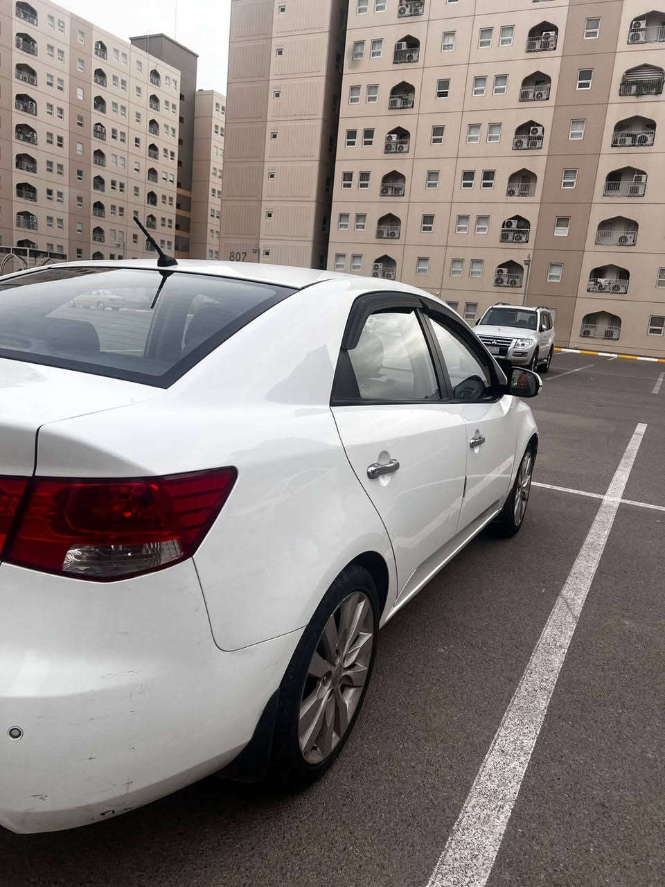 سيراتو 13 فول بغداد بيضه بصمه ومري شفط تحكم جهتين فتحه حساس شفتات  6نمر
بيه طخات بسيطه ضربه باب السايق


**إذا كنت صاحب هذا الإعلان وتريد حذفه لأي سبب، رجاءا أرسل رسالة إلى الدعم الفني**