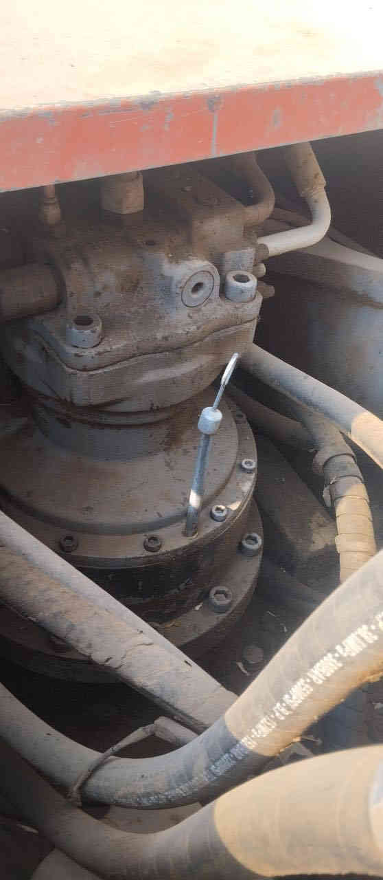 حفارة EX 330  hitachi   موديل 2000 للبيع 
*********** 
كلار - سليمانية
