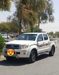 هايلوكس عالي فور ويل كاز وكير عادي ، محرك وكير بالشرط ، رقم دهوك سيارة...