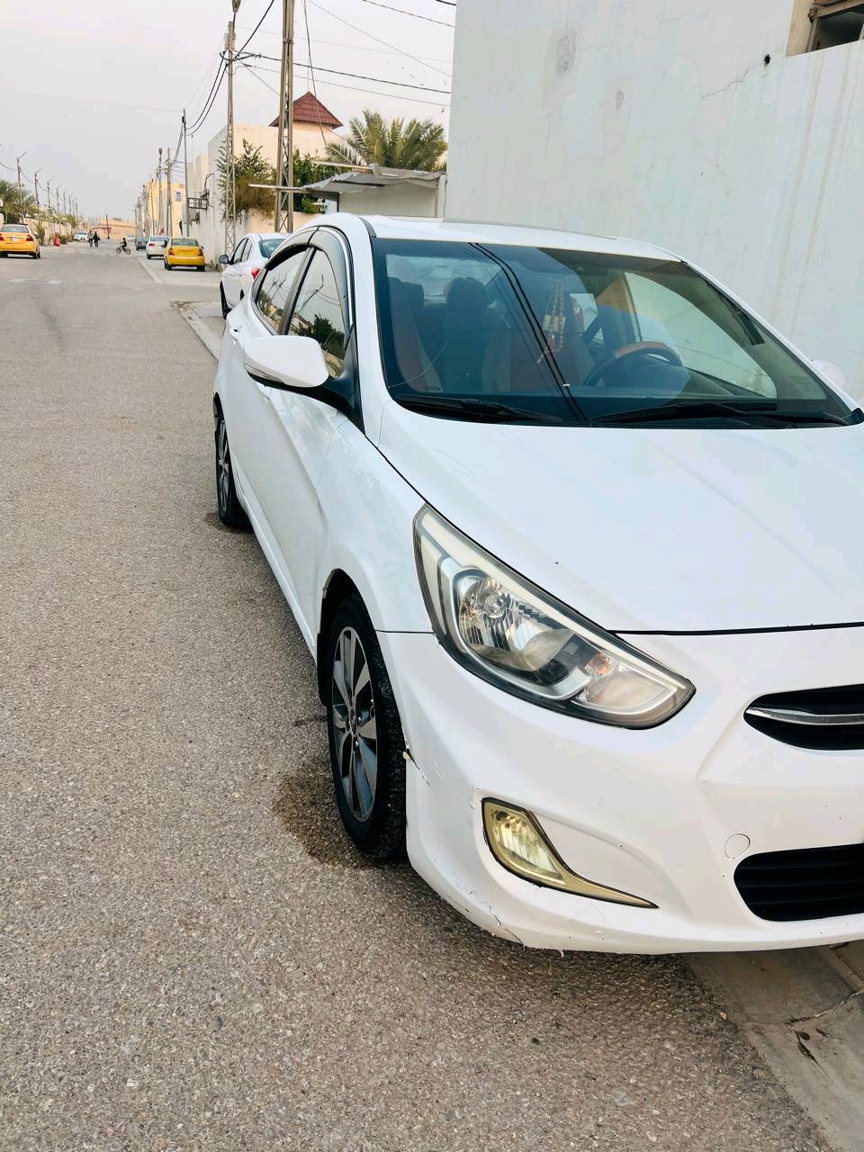 سلام عليكم اكسنت موديل16 للبيع فول مواصفات مكينه 1600 تبريد شغال بيها 3قطع مكاني نجف ***********