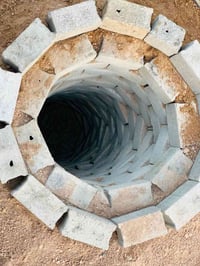 حفر • بناء وصب • منهولات