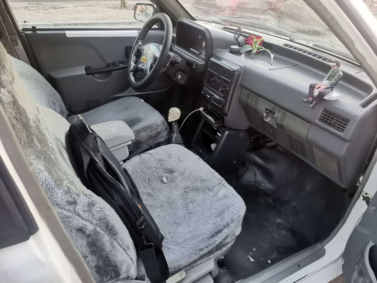 سايبا ٢٠١١ مكفوله من الصبغ محرك وكير وتبريد وتدفئة شرط دينار ماتصرف عليها رقم نينوى شرط تحويل ***********
