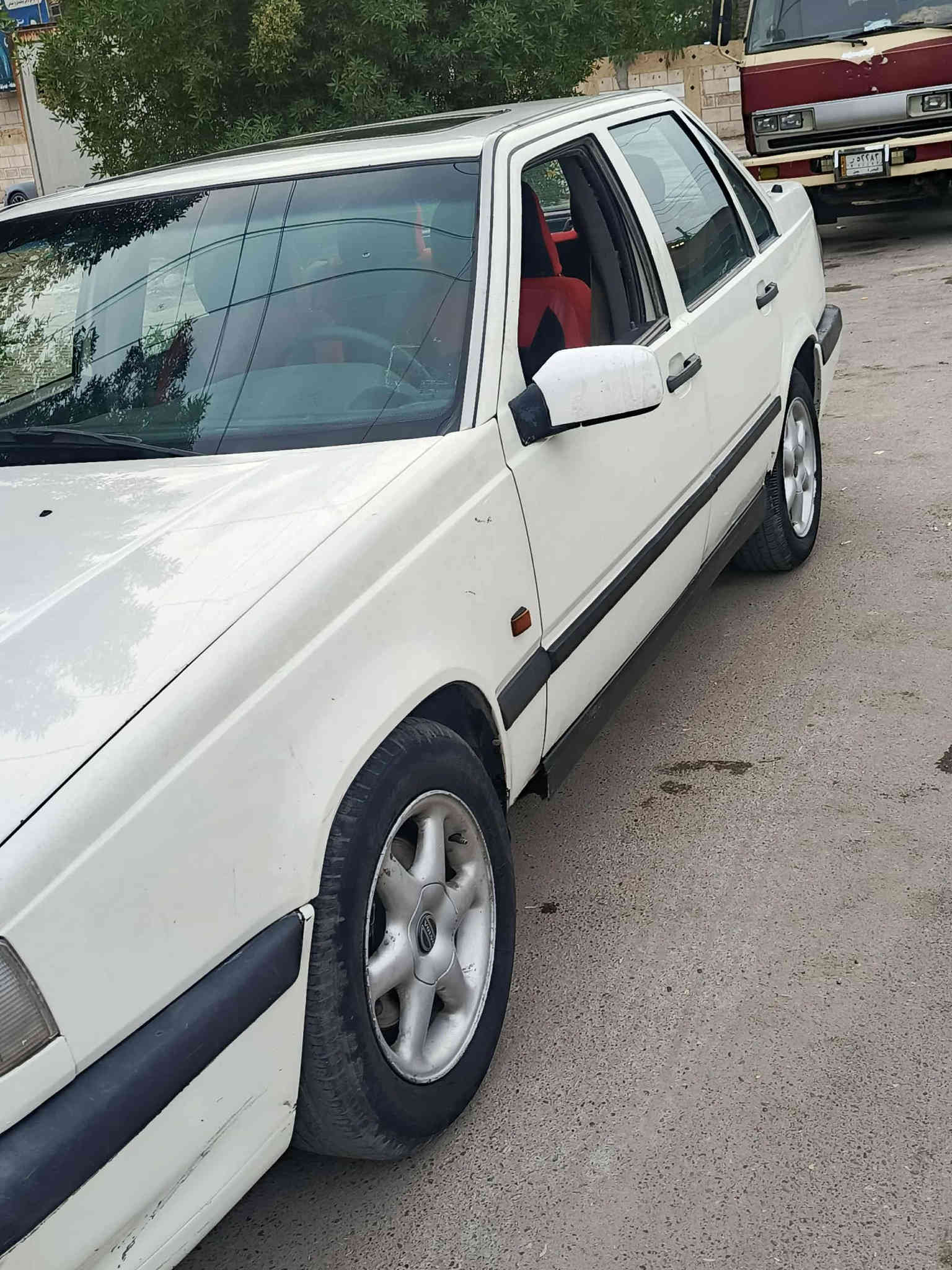 سياره جاهزه من كل شي شغل واطلع كامله ٨٥٠ موديل٩٥ سياره بأسمي  خاص او واتس اب او الاتصال على
*********** سعر 51 وبيه مجال
