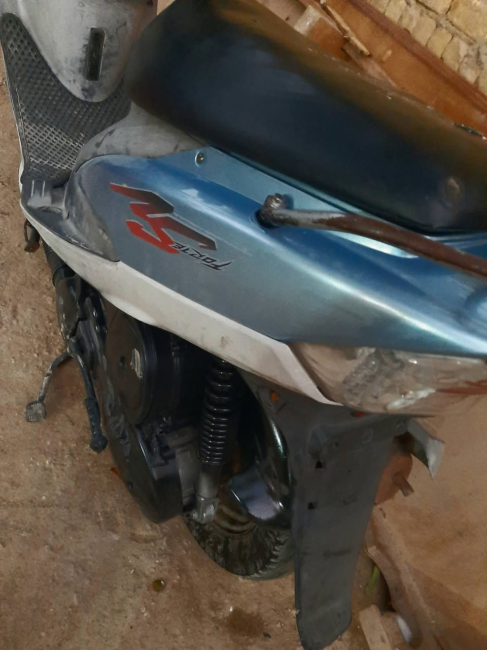 سلام عليكم دراجه ماكس منغولي للبيع 
مكينه مامفتوحه نهضه معدل 100شرط كهربايات شغاله نگرت سلف السعر 550وبيه مجال مكاني باالحمزة اتصال ***********
